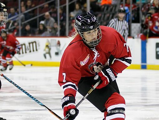 Read more about the article Canadian hockey player on the move
